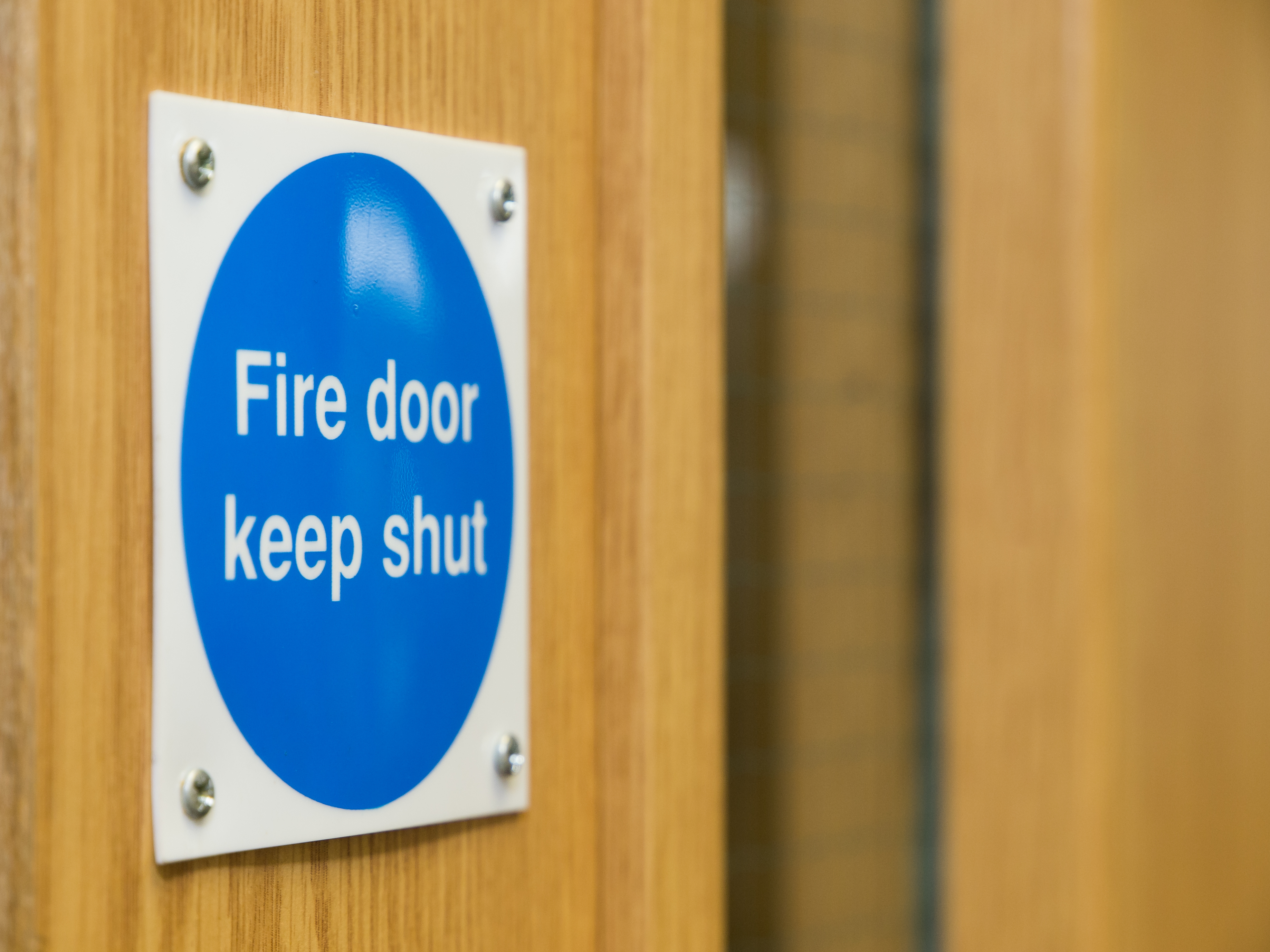 4 Fire Door Checks To Prevent The Spread Of Smoke Cs Uk